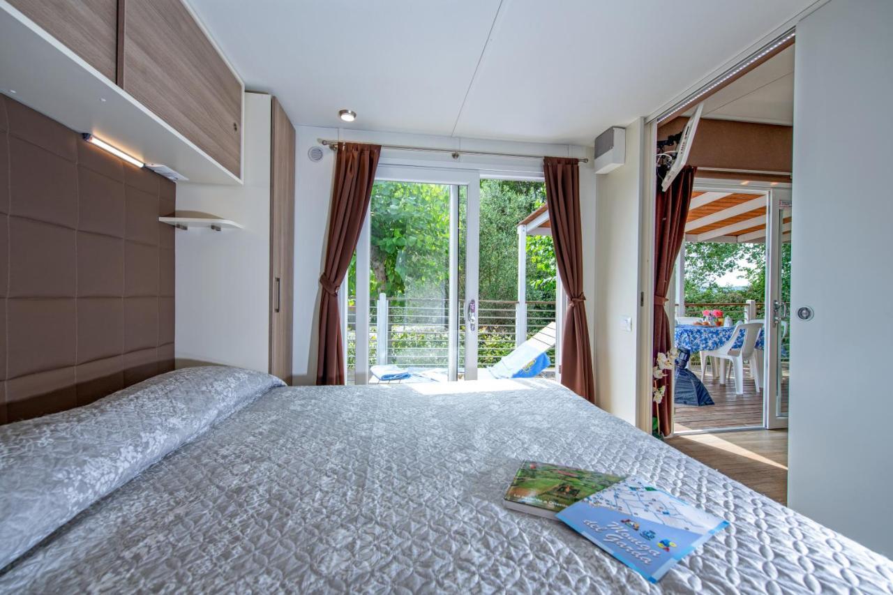 Camping Porto Srl Moniga del Garda Exterior foto