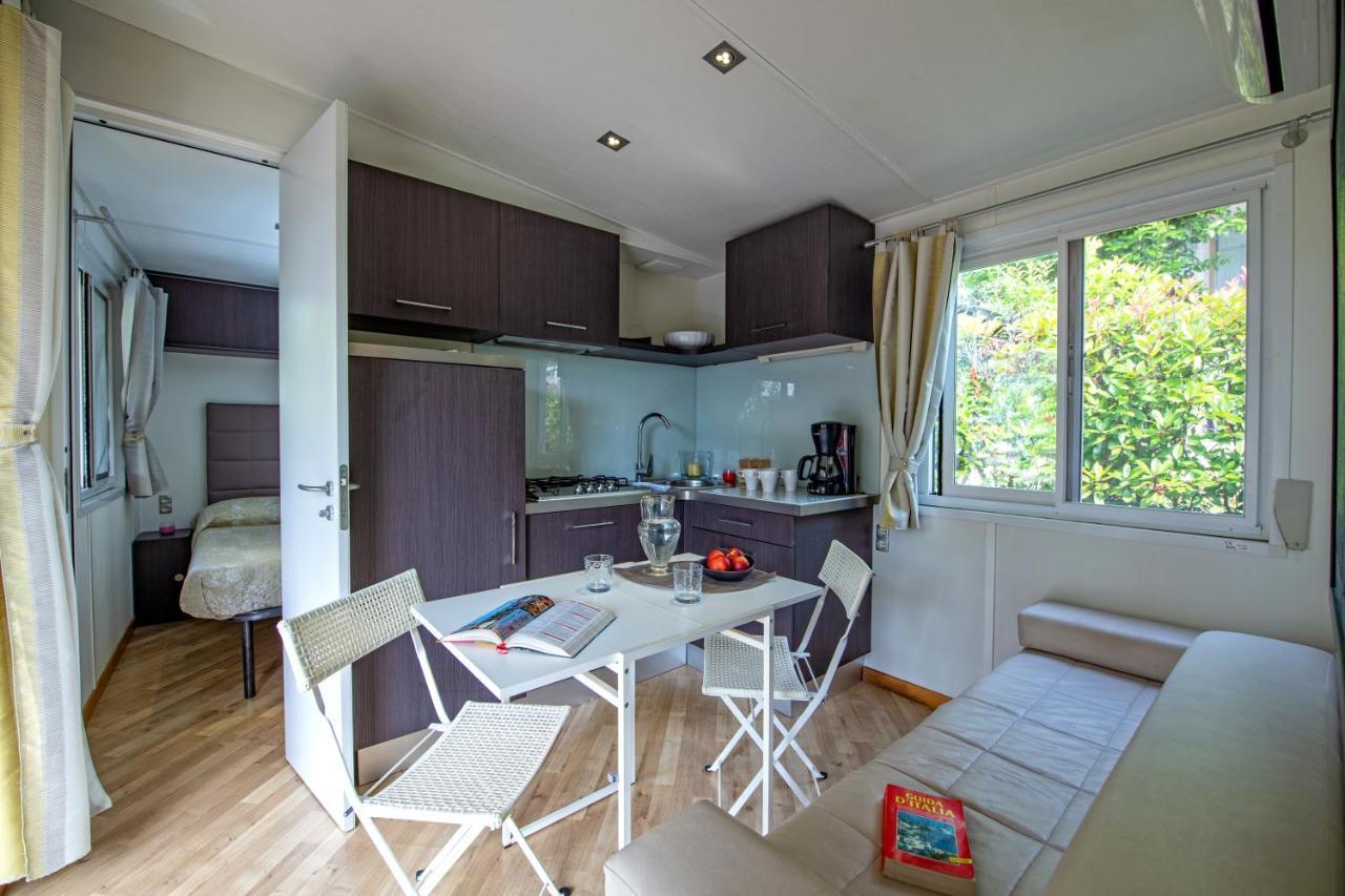 Camping Porto Srl Moniga del Garda Exterior foto