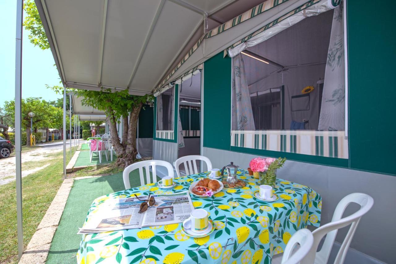 Camping Porto Srl Moniga del Garda Exterior foto