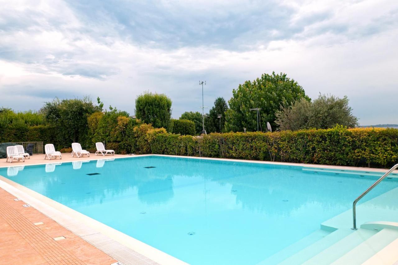 Camping Porto Srl Moniga del Garda Exterior foto