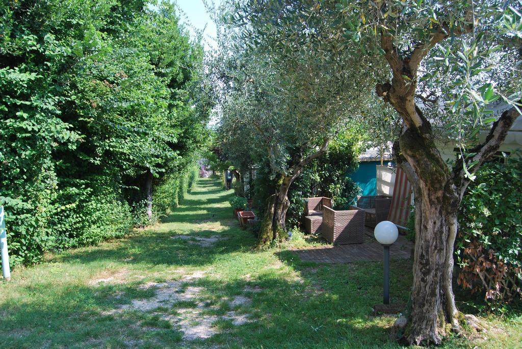 Camping Porto Srl Moniga del Garda Exterior foto