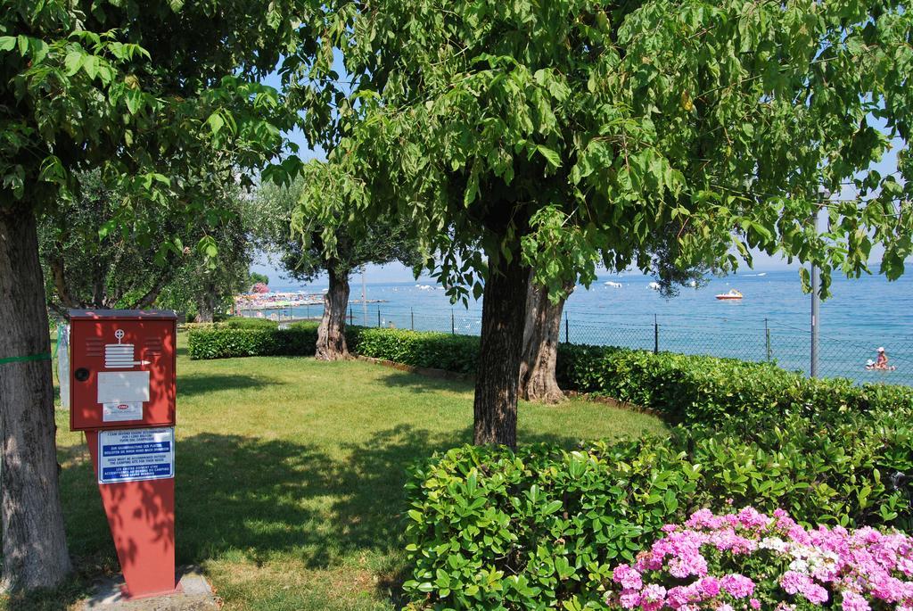 Camping Porto Srl Moniga del Garda Exterior foto