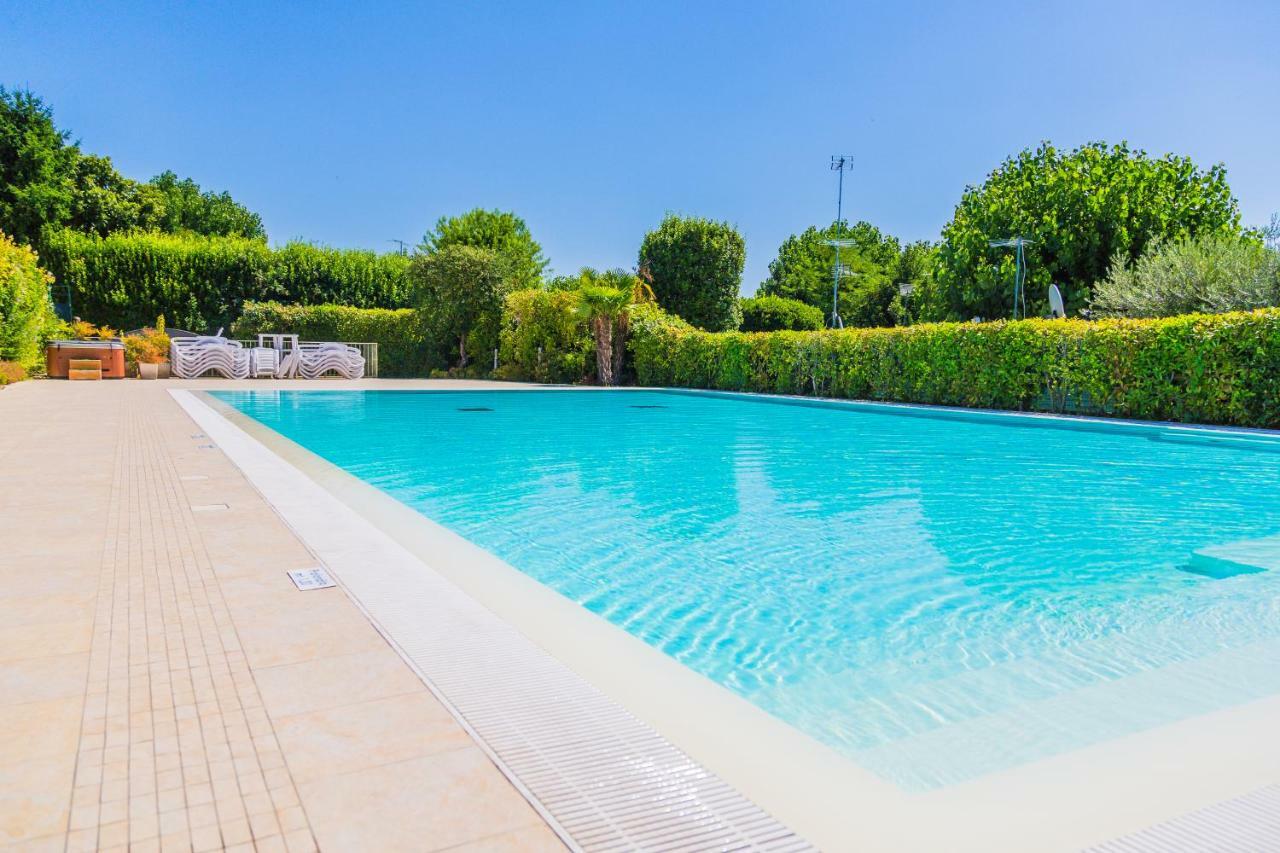 Camping Porto Srl Moniga del Garda Exterior foto