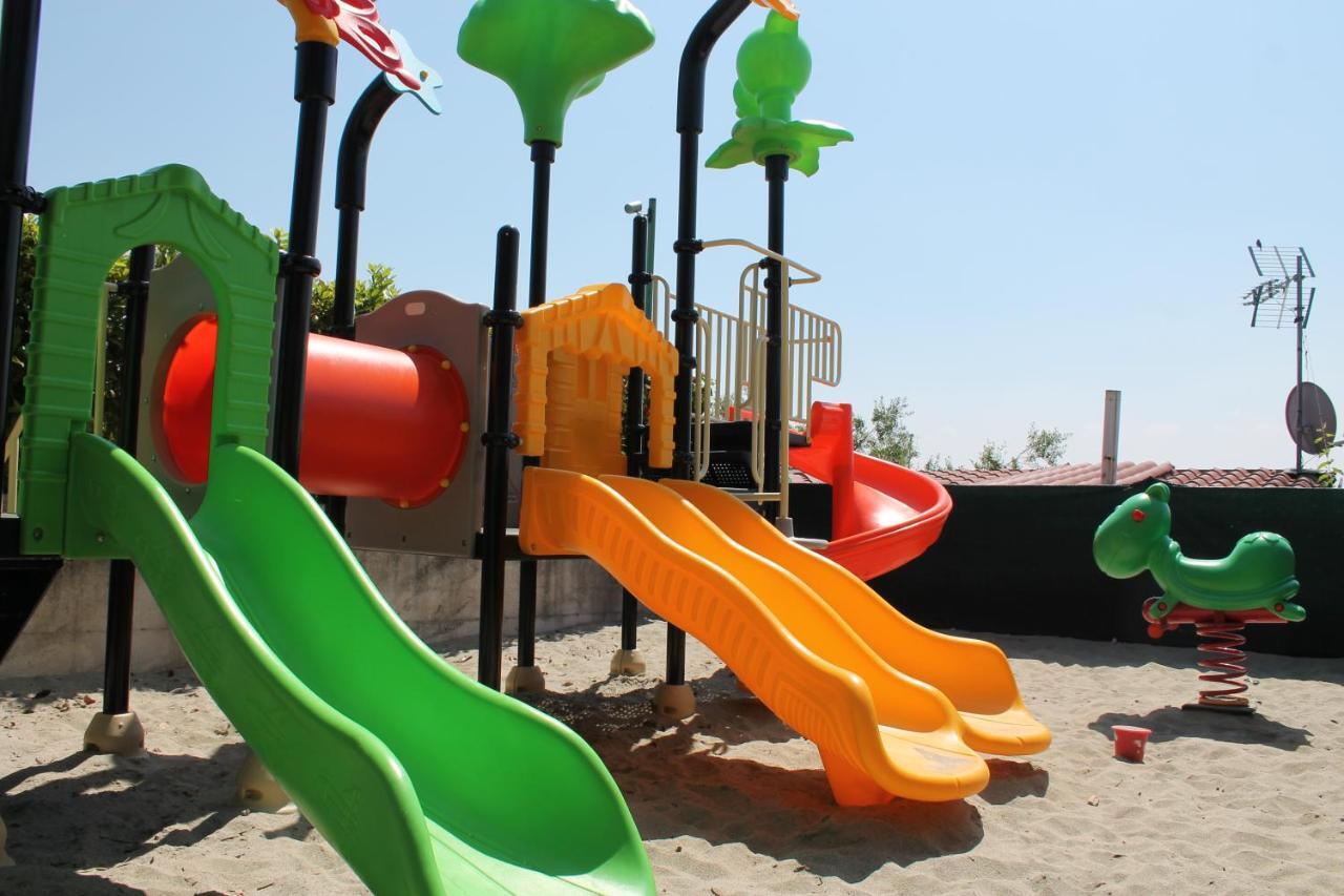 Camping Porto Srl Moniga del Garda Exterior foto
